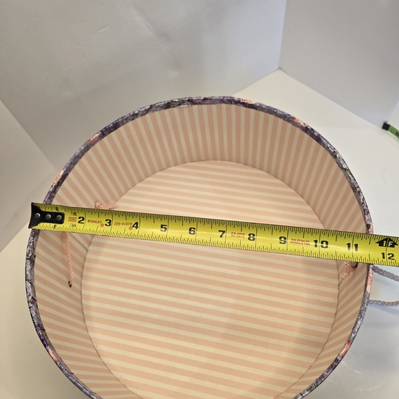 Round cat storage, hat, giftbox - Picture 4 of 7